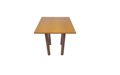 60x60 cm-es asztal